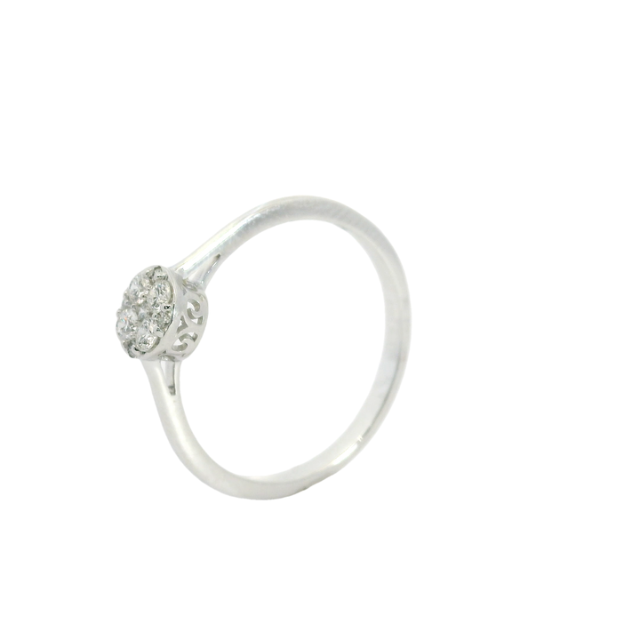 Elegant Silver Ring with Sparkling Center