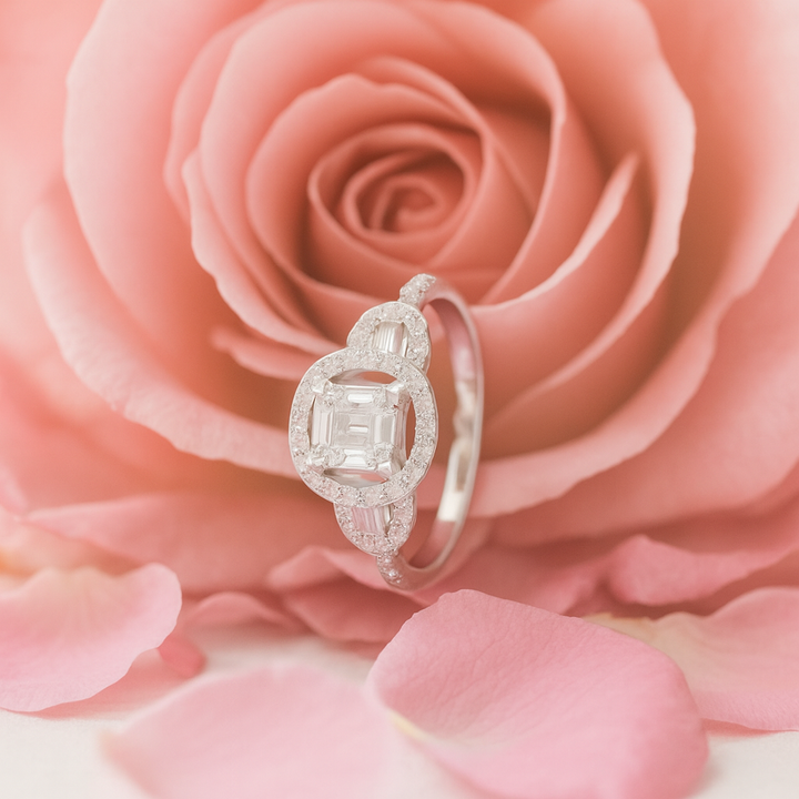14 Karátos Fehérarany Emerald Halo Cirkónia Gyűrű